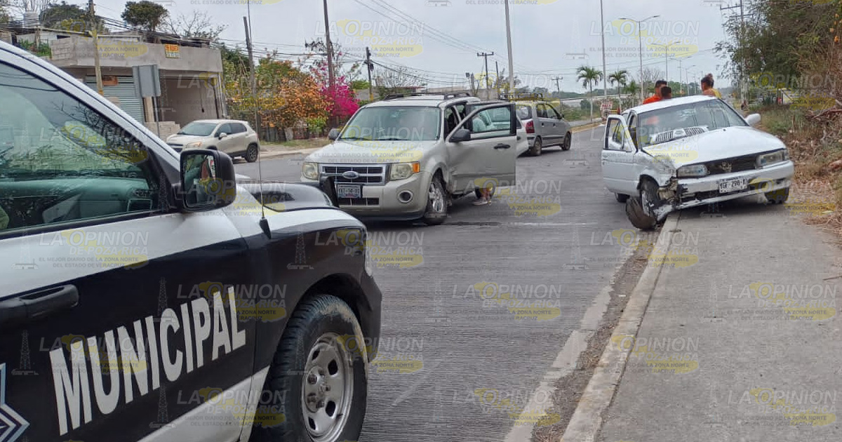 Fuerte choque en el libramiento de Tuxpan