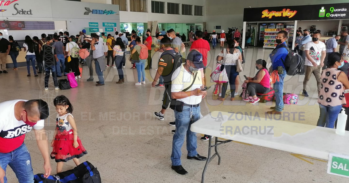 Inicia éxodo de turistas al cierre de la Semana Santa 2022