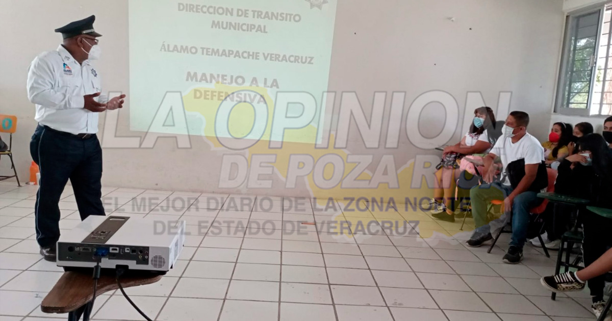 Instan a jóvenes conductores a manejar con responsabilidad