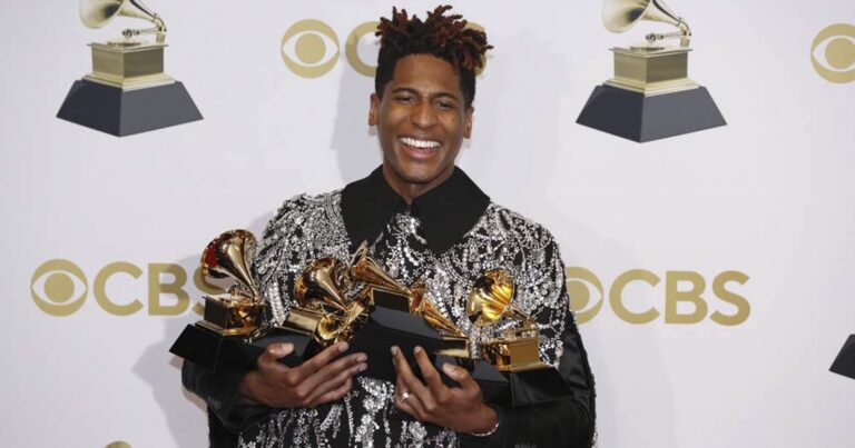 Los ganadores en las principales categorías de los Grammy 2022