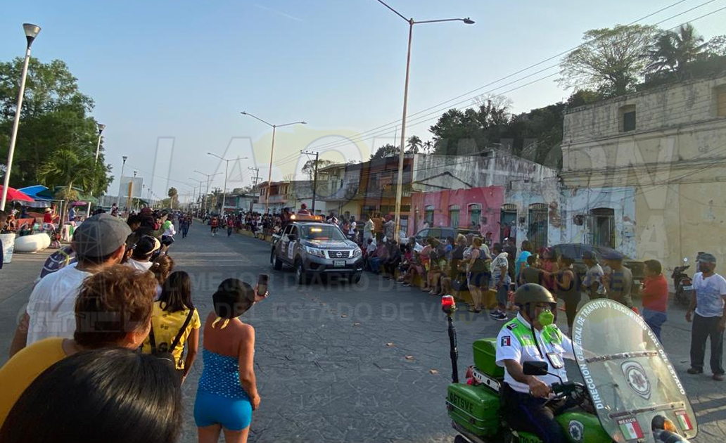 Realizan carrera de coloteros en Gutiérrez Zamora