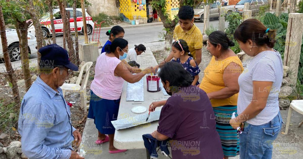 Policías realizan tareas de proximidad social Policías realizan tareas de proximidad social 3