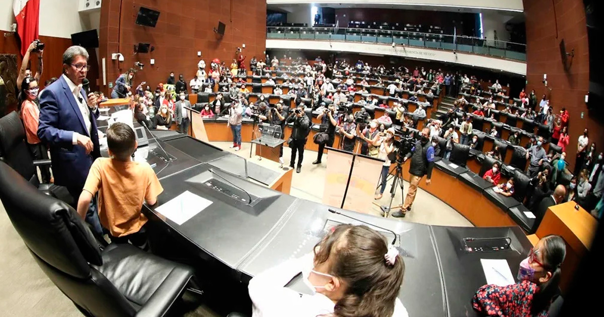 Por primera vez, Senado abre sus puertas a niños y niñas para celebrar el 30 de Abril