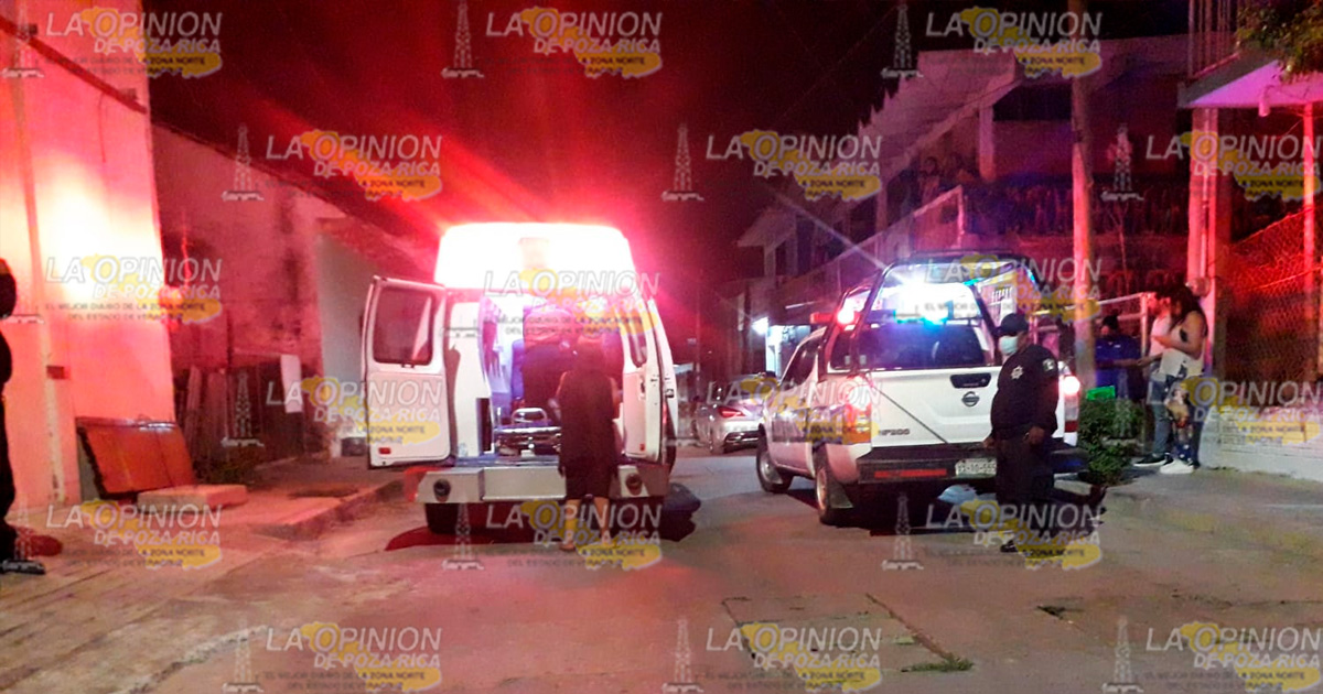 Quinceañero evita golpiza a su abuela