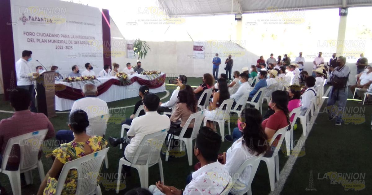 Realizan foro para elaborar el plan municipal de desarrollo Realizan foro para elaborar el plan municipal de desarrollo 2