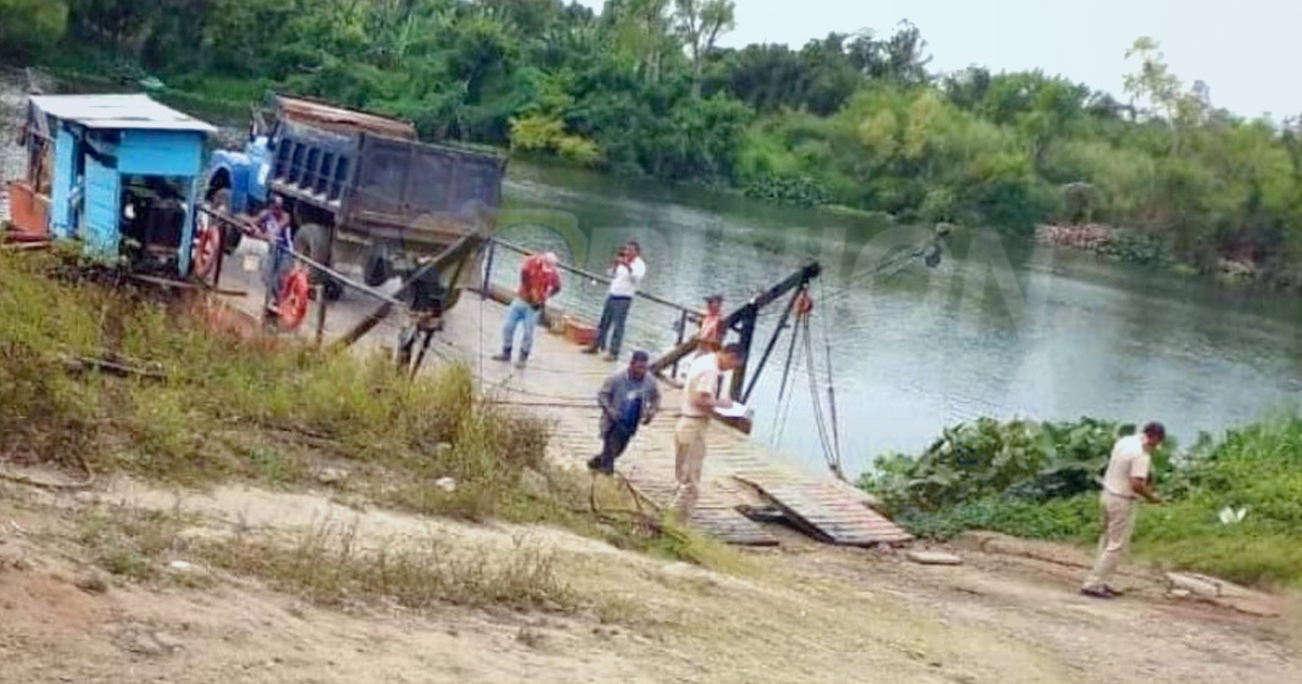 Suspenden servicio de la balsa en Bajo Grande Cazones, que lleva a playa Chaparrales, hasta nuevo aviso