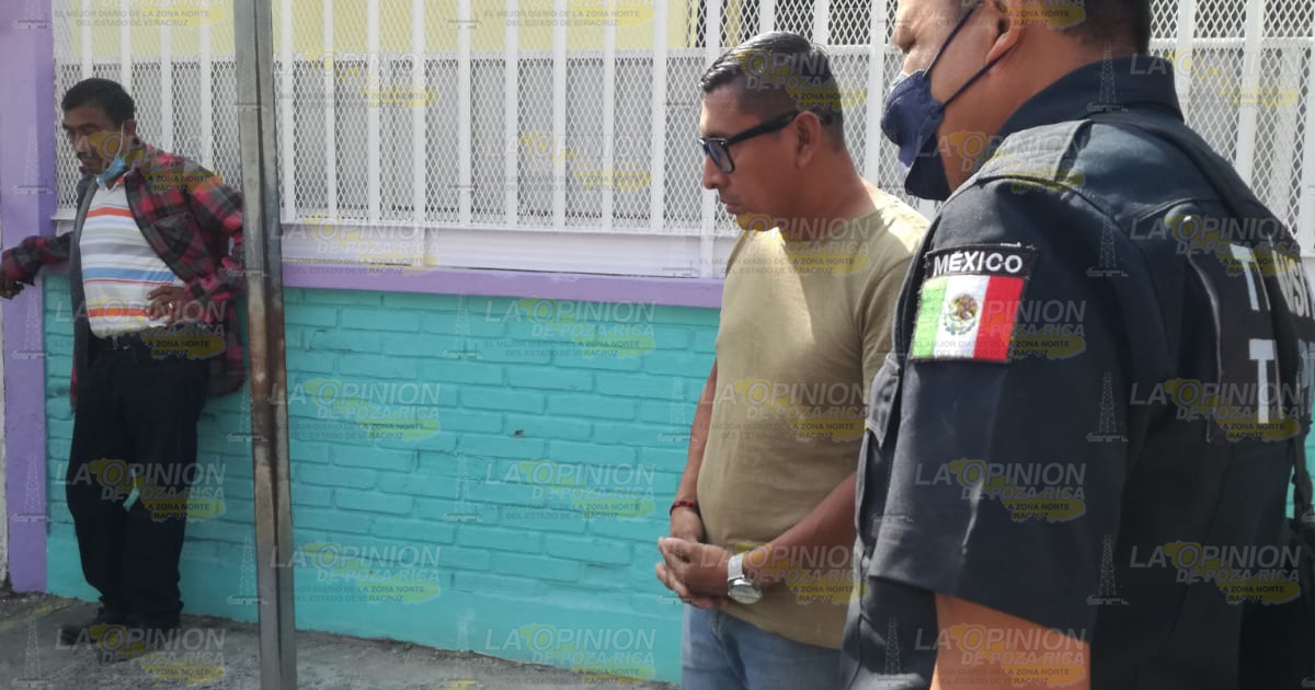 Taxista arrolla a policía del IPAX