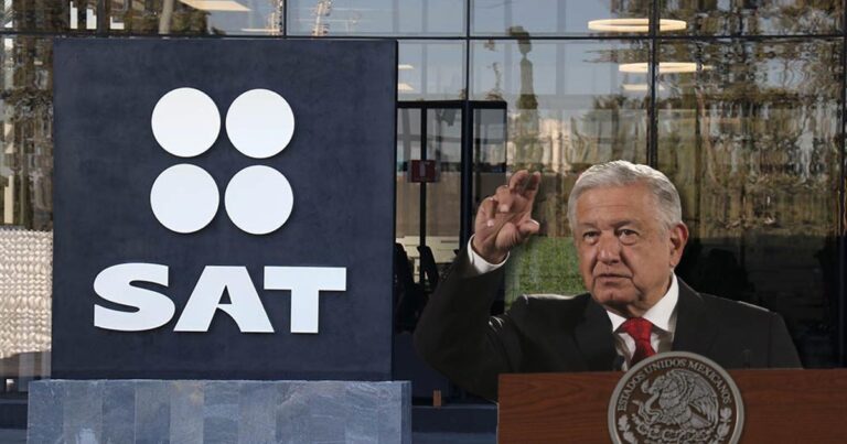 AMLO defiende que el SAT pueda entrar a cuentas de banco sin permiso