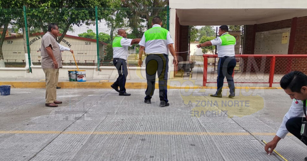 Balizan cruces peatonales en Papantla