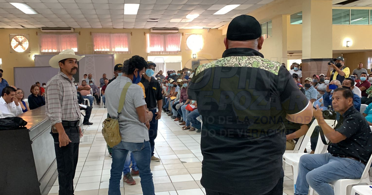 Capacitan a autoridades auxiliares en Tihuatlán