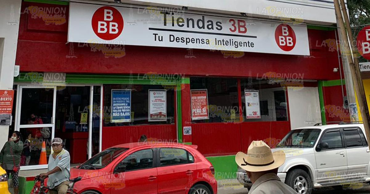Comerciantes deben de regularizarse 2