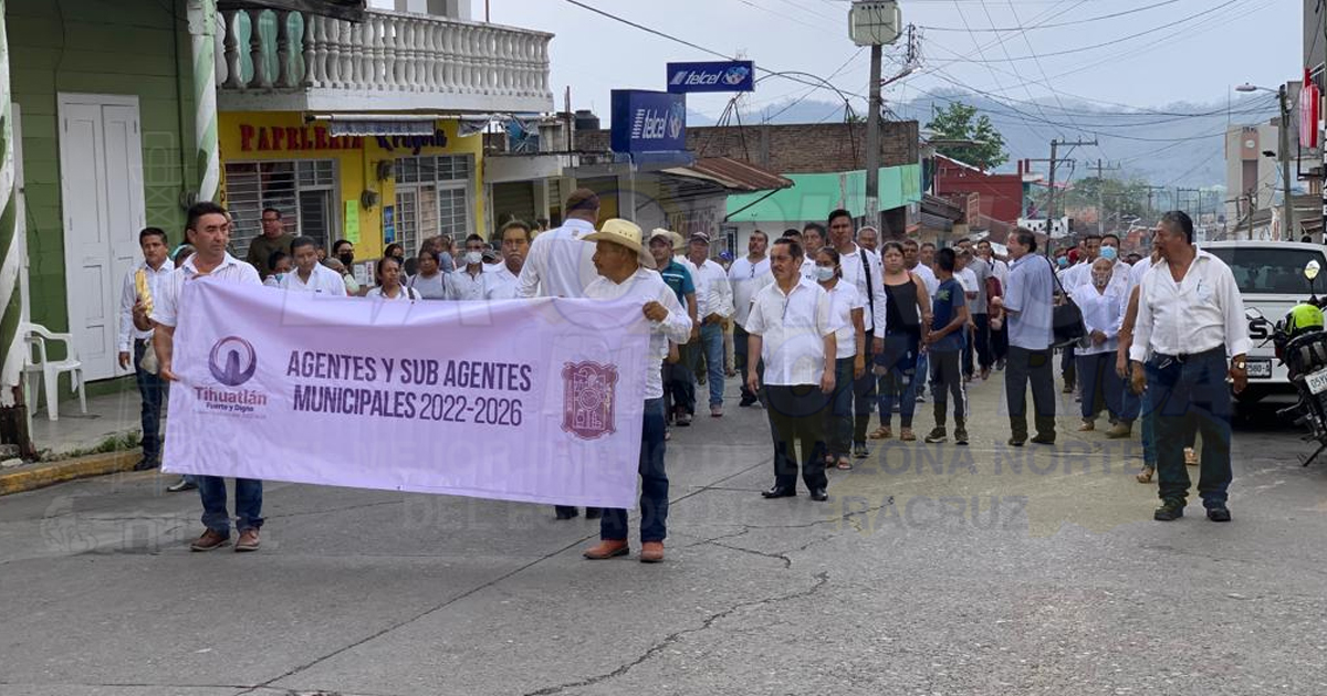 Conmemoran 109 aniversario del Día del trabajo en Tihuatlán