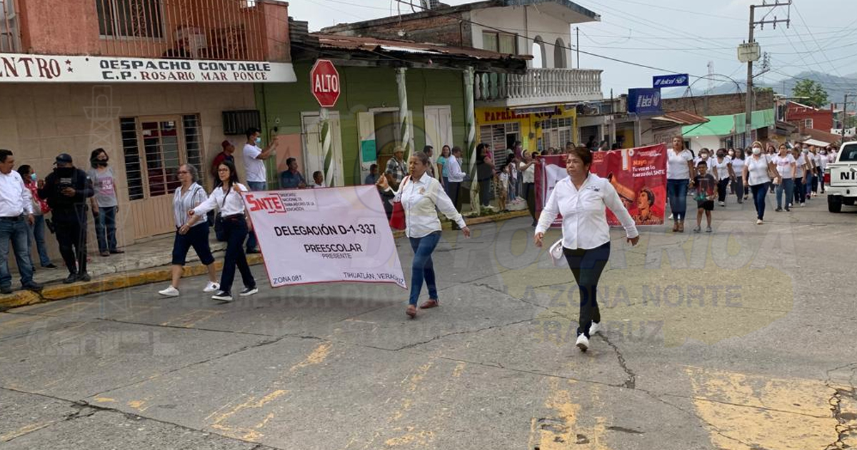 Conmemoran 109 aniversario del Día del trabajo en Tihuatlán
