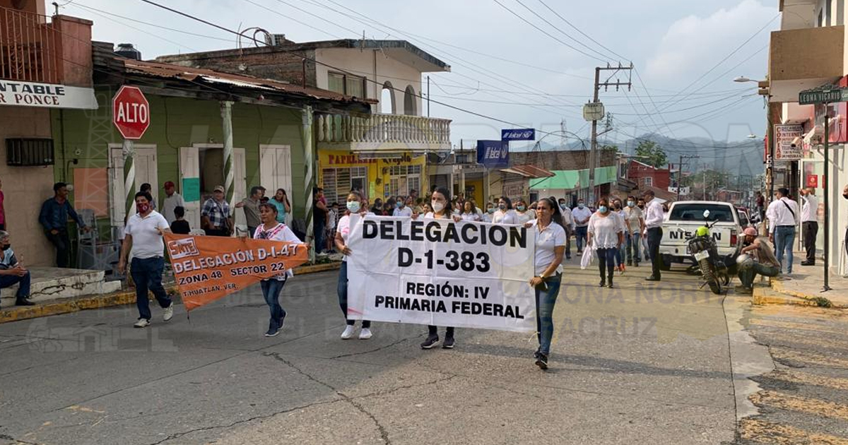 Conmemoran 109 aniversario del Día del trabajo en Tihuatlán