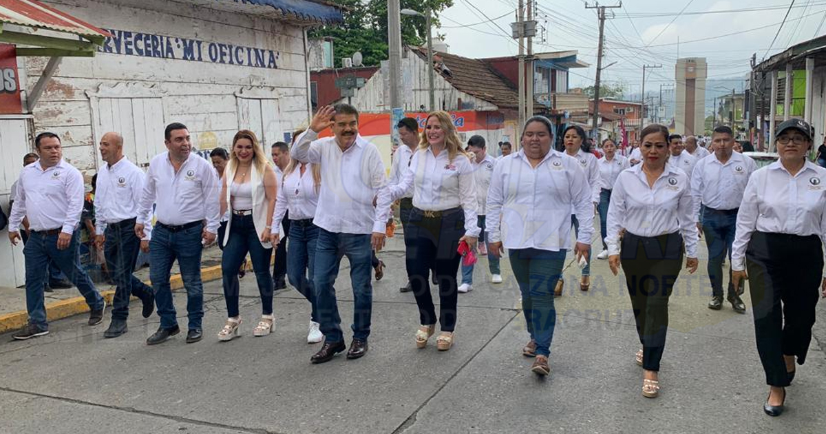 Conmemoran 109 aniversario del Día del trabajo en Tihuatlán
