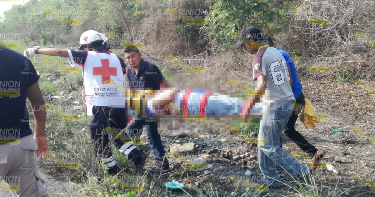 Familia vuelca en la Tuxpan Tamiahua ¡vive de milagro!