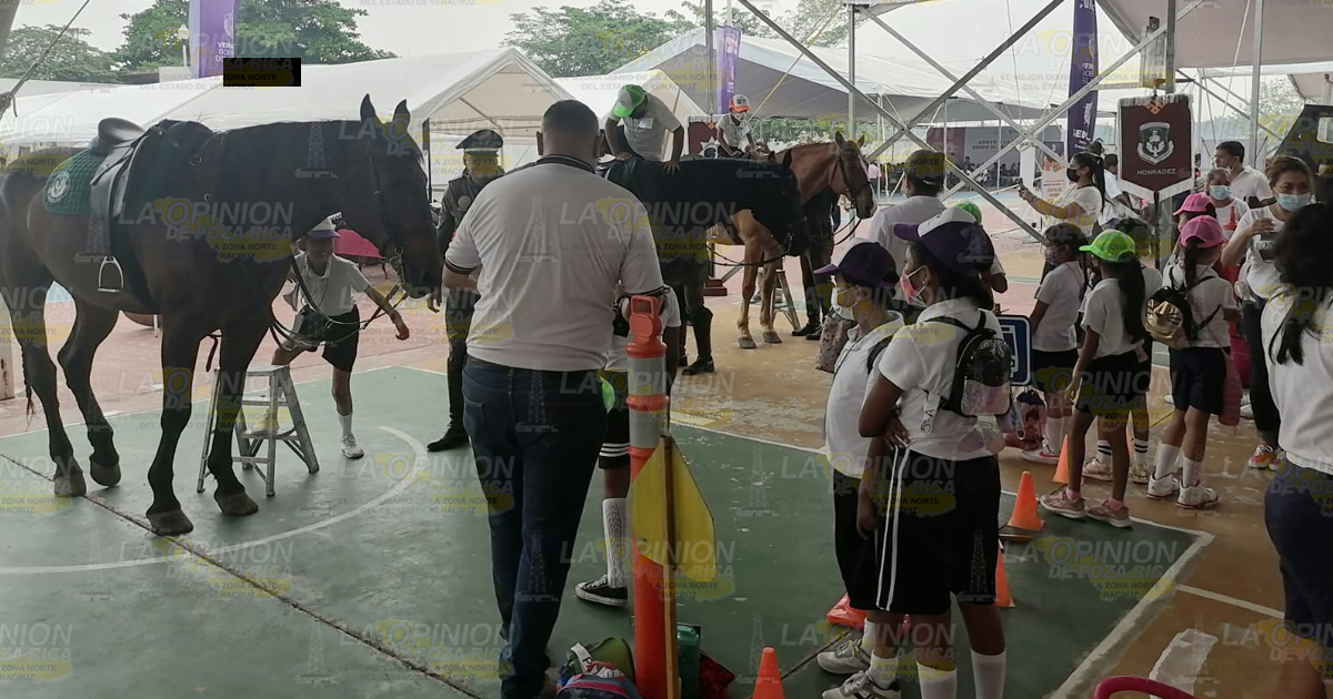 Inauguran macro feria infantil en el puerto de Tuxpan con gran aforo de niñas y niños