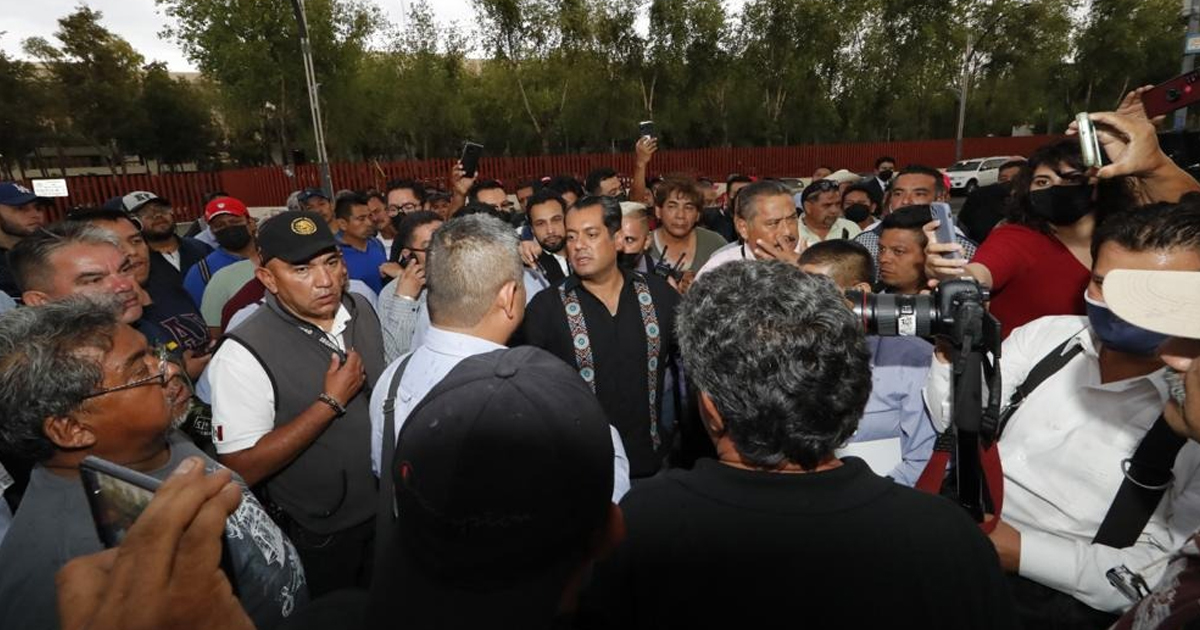 Levantan planton trabajadores del ingenio El Potrero