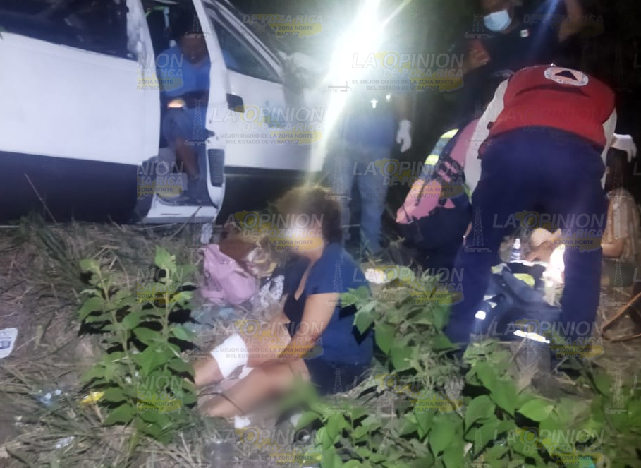 Un muerto y 3 heridos en choque de camioneta y moto