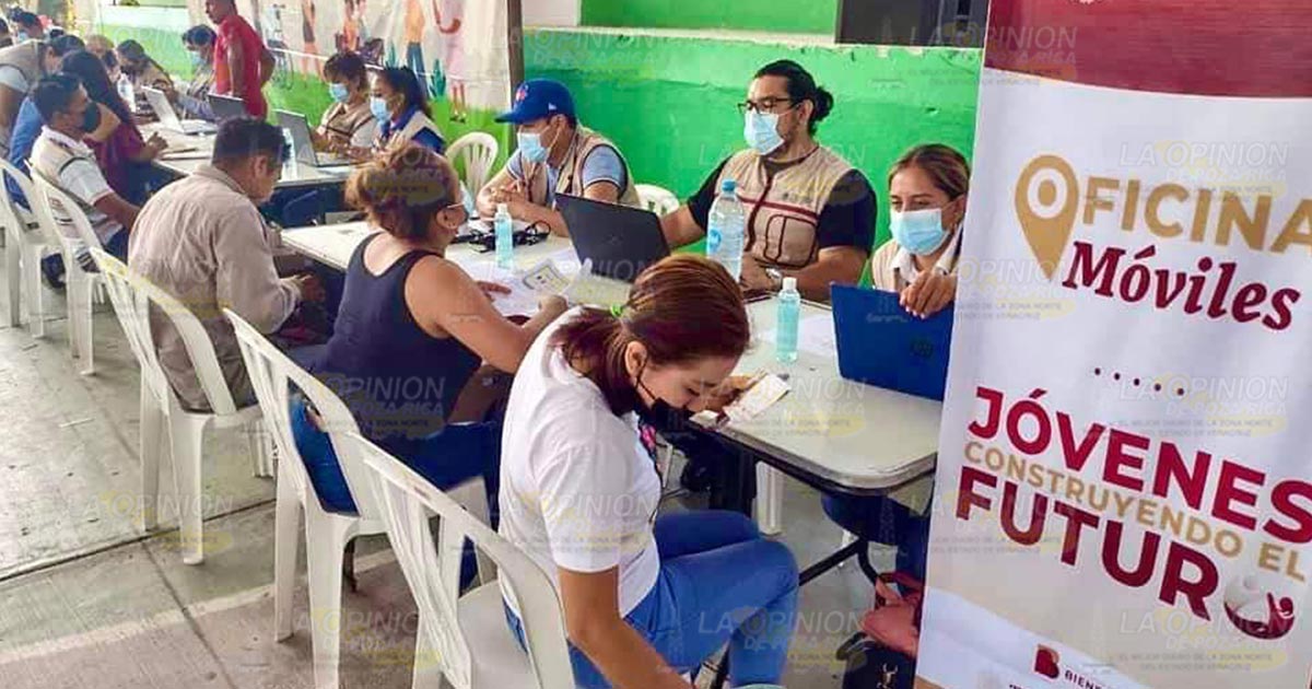 Oficinas móviles de JCF incorporan a becarios