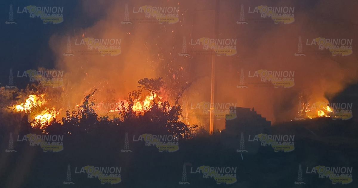 Se queman pastizales en la ampliación Parcela 14