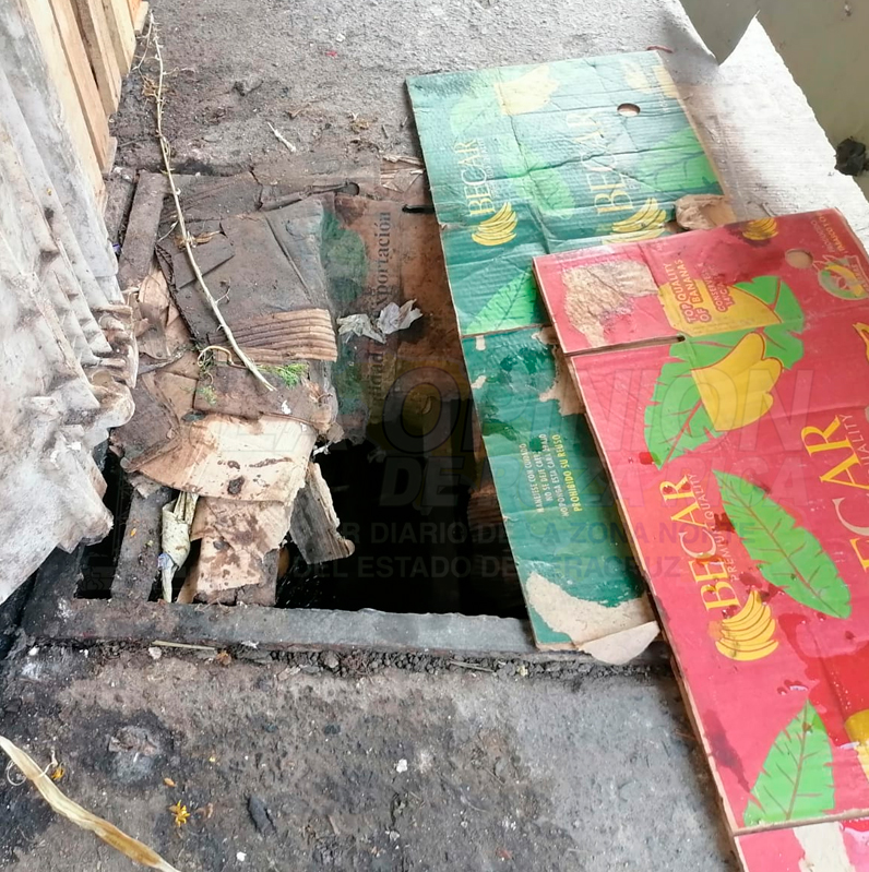 Locatarios del mercado Héroes del 47 de Tuxpan buscan apoyo para reparar drenaje