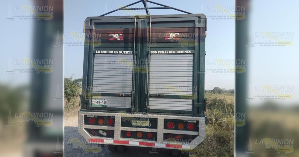 Roban camioneta y los detienen en Papantla 2