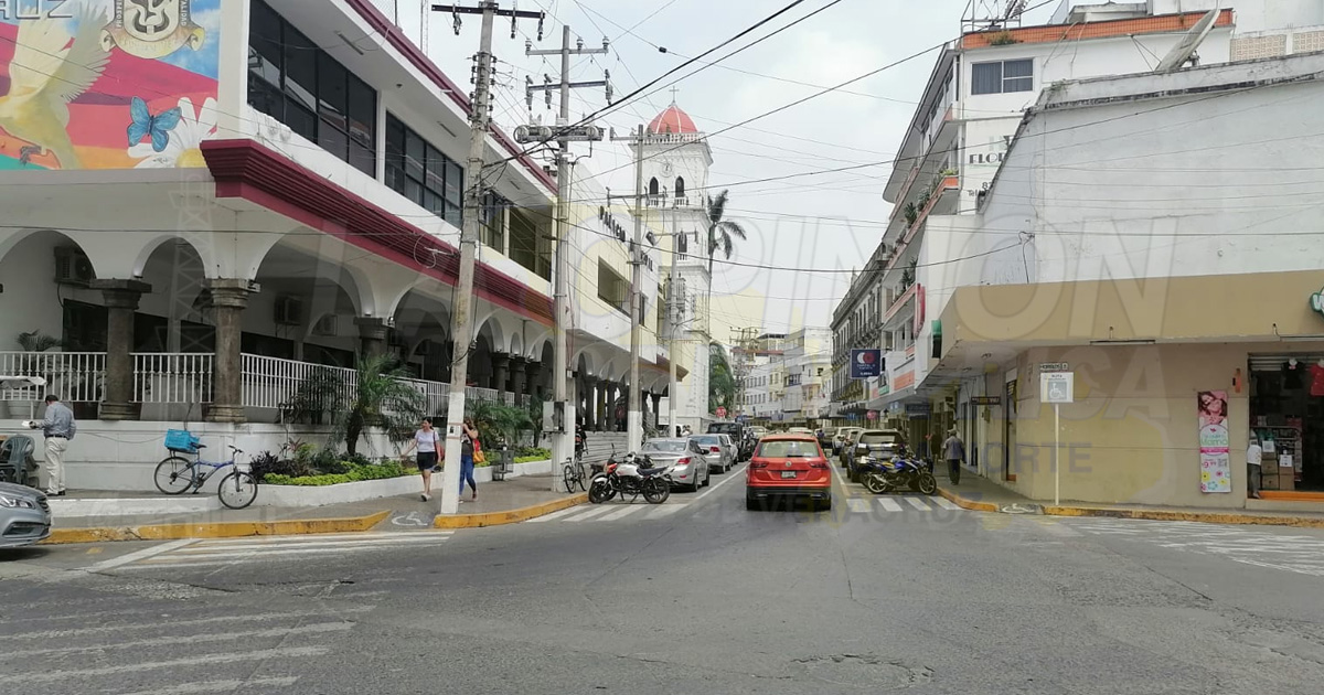 Urge un reordenamiento vial en Tuxpan, asegura exregidor