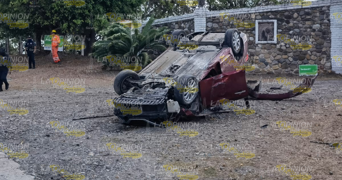 Vuelca automóvil en la México Tuxpan