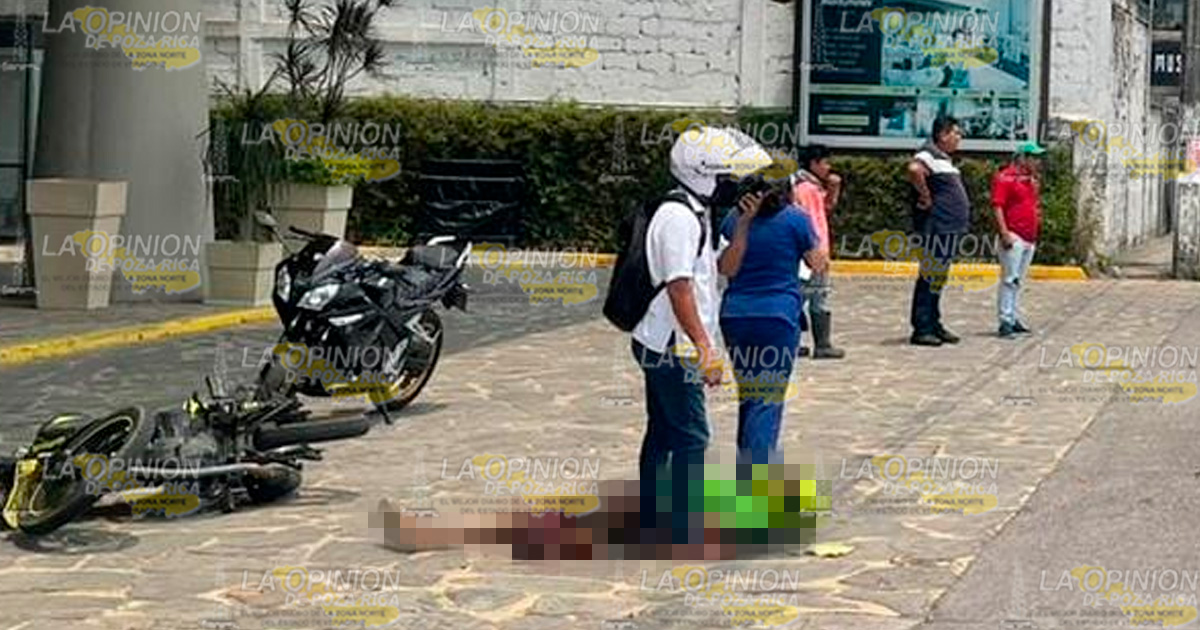 ¡Derriba a 2 motociclistas!