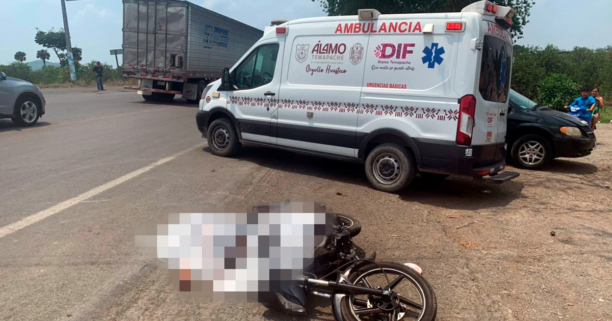 ¡Murió sobre su motocicleta!
