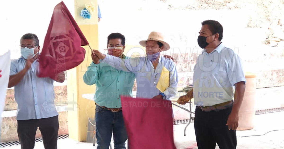 Dan banderazo de obras en Papantla