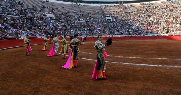 Prohíben indefinidamente corridas de toros en Plaza México