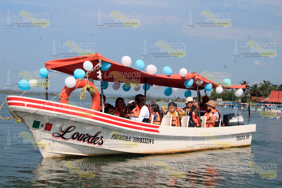 Celebran el día de la Marina en Tecolutla Celebran el día de la Marina en Tecolutla 4