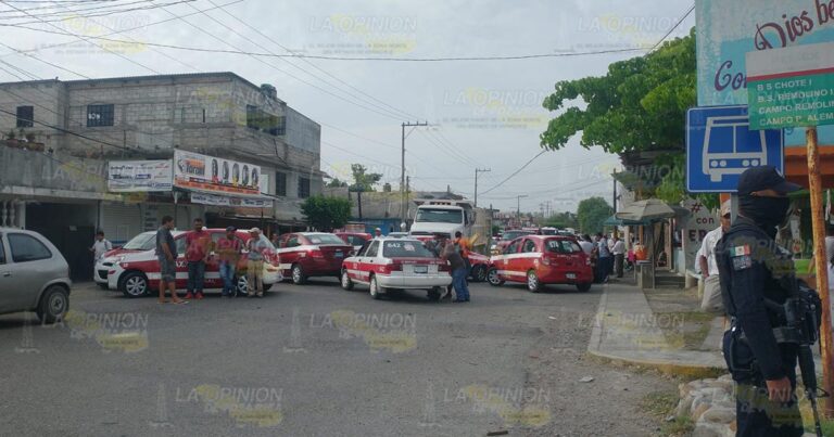Desquicia bloqueo a la Sierra del Totonacapan