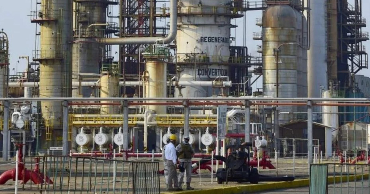 Dos Bocas no está 'sola': AMLO anuncia planta coquizadora para refinería de Salina Cruz