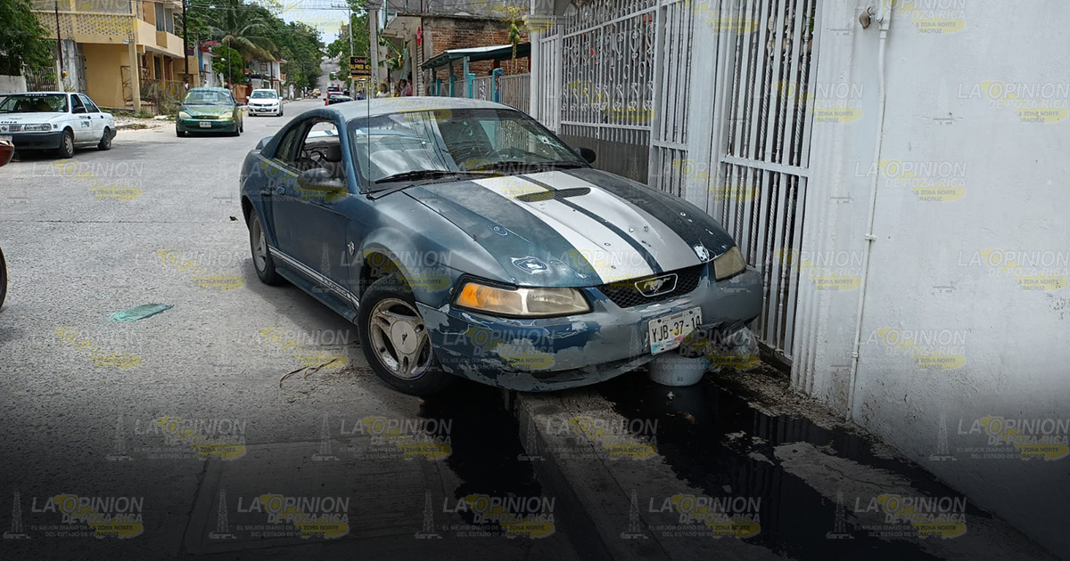 Estrella auto en una casa 5
