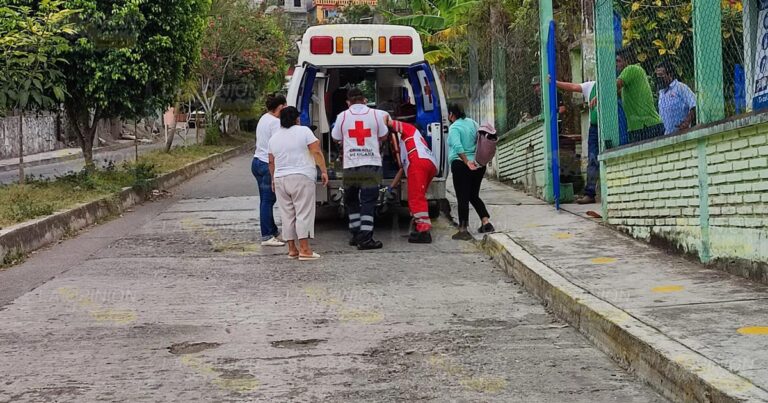 Estudiante se convulsiona en escuela en Papantla
