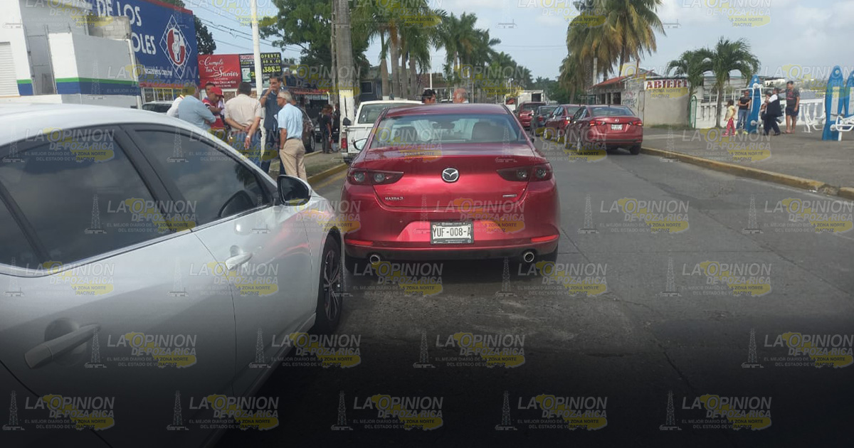 Intenta cambiar de carril y choca Intenta-cambiar-de-carril-y-choca-face 2