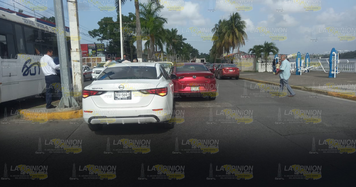 Intenta cambiar de carril y choca Intenta-cambiar-de-carril-y-choca-face 4