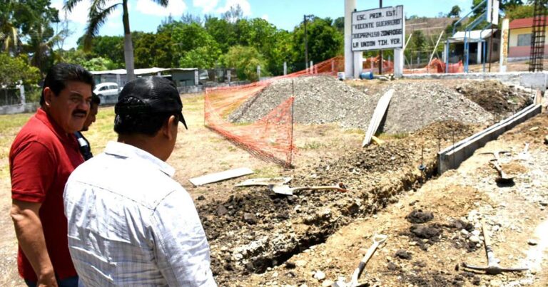 Mejoran infraestructura en escuelas del municipio