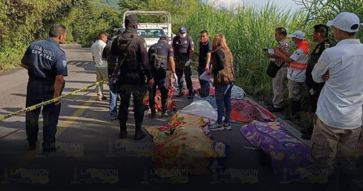 Mueren 9 peregrinos en volcadura de autobús