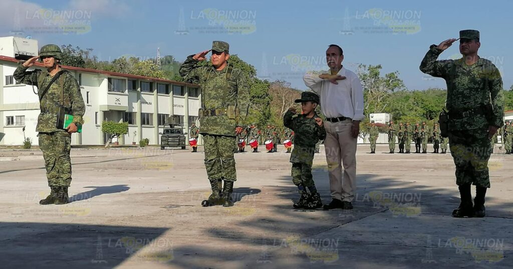Niño de 7 años es distinguido como Soldado Honorario del 7° Batallón de Infantería