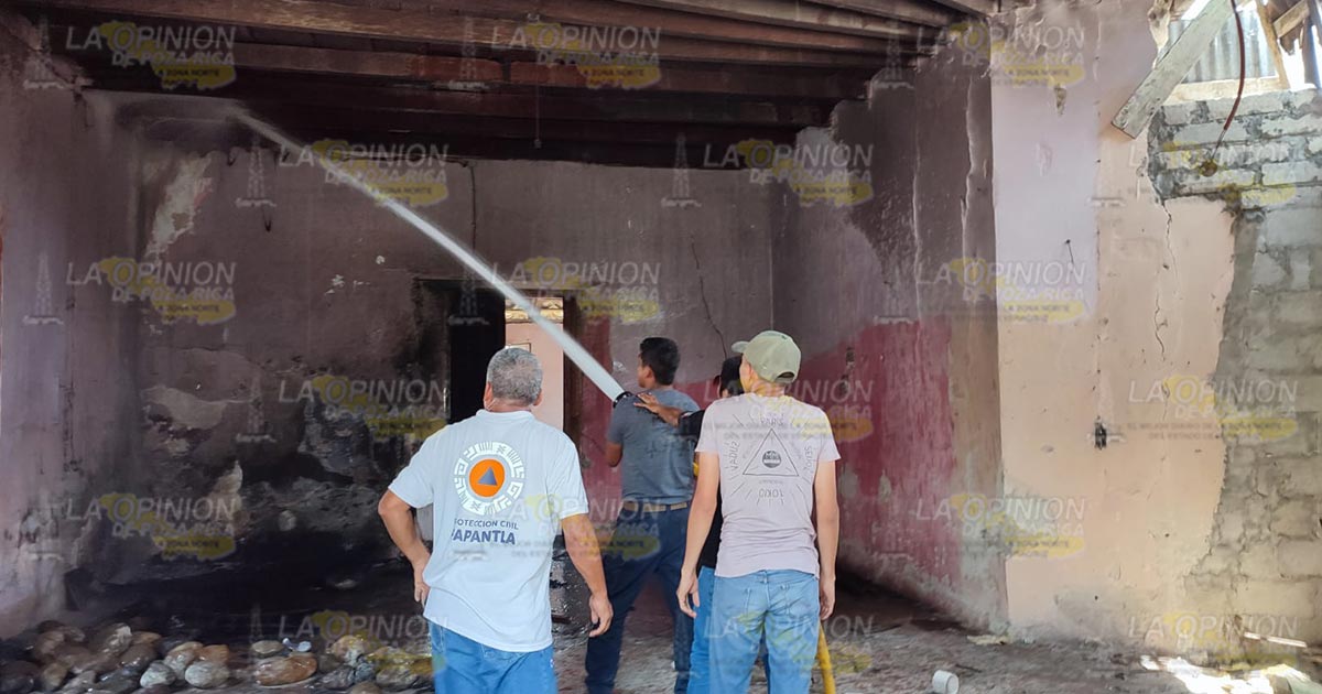 Prenden fuego a casa abandonada en Papantla