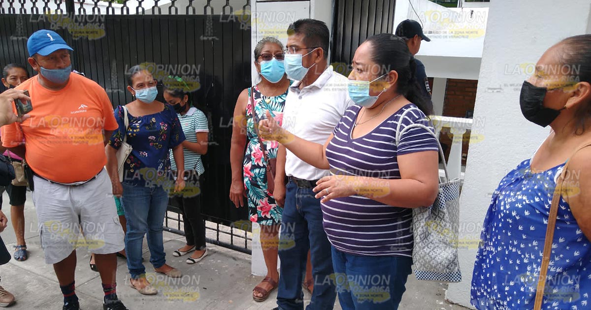 Vecinos de Papantla protestan en la CAEV por falta de agua 2