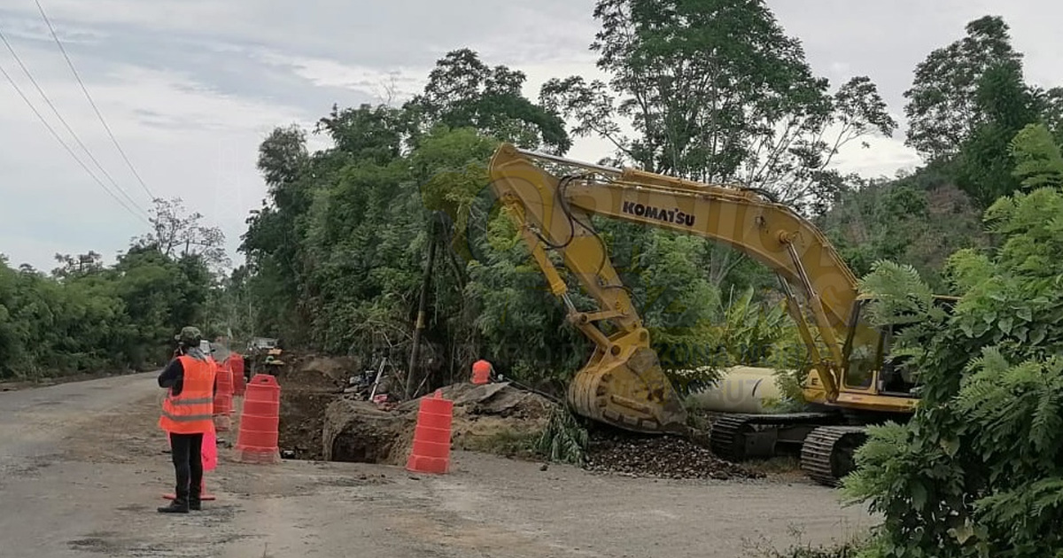 Vigilarán vecinos que obra de CAEV cierre con reparación de asfalto arrancado a la carretera