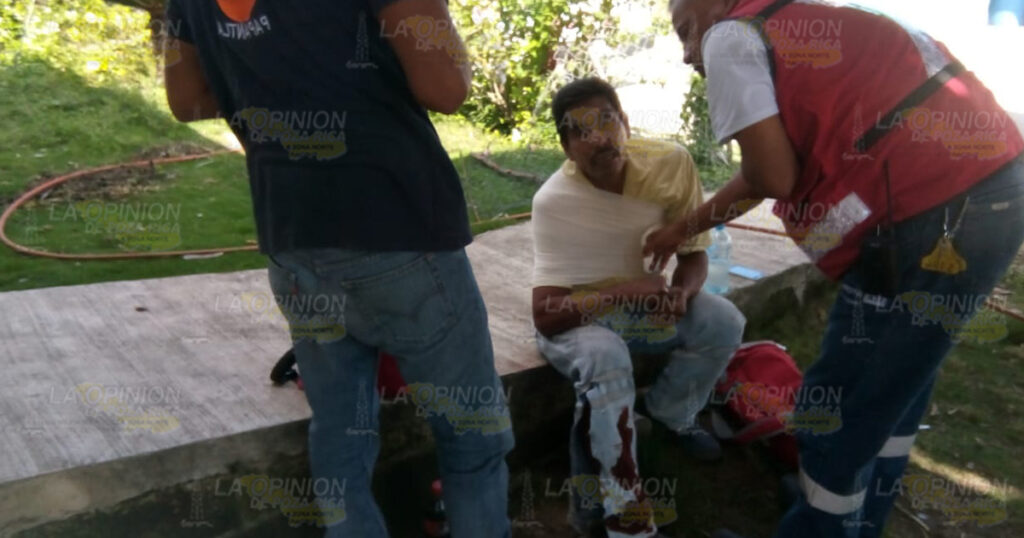 Vuelca revolvedora en carretera a la costa