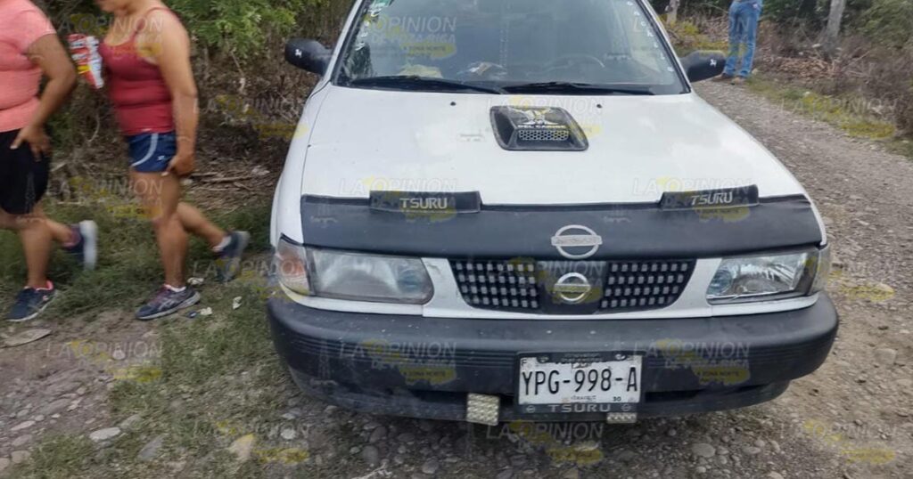 Borracho choca dos automóviles y huye
