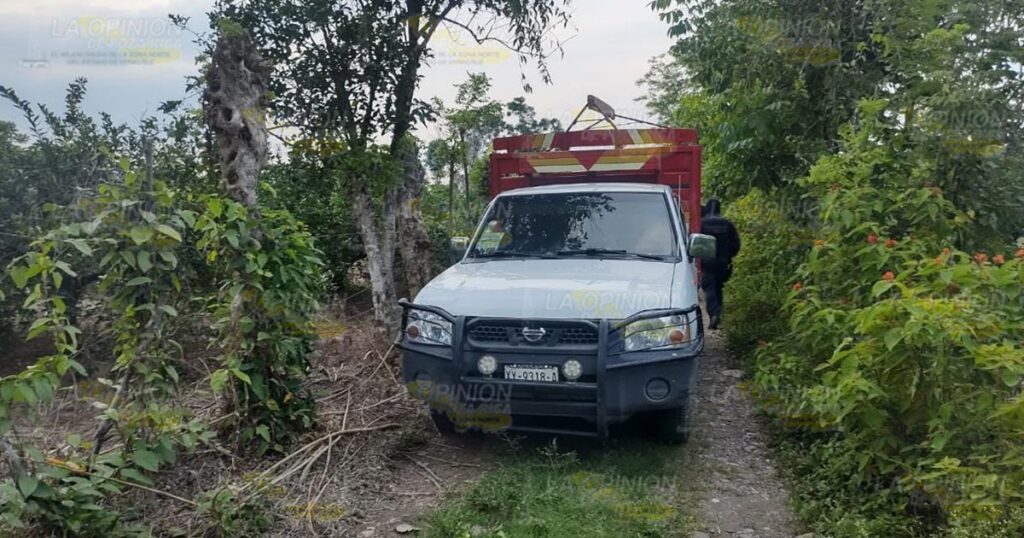 Borracho choca dos automóviles y huye