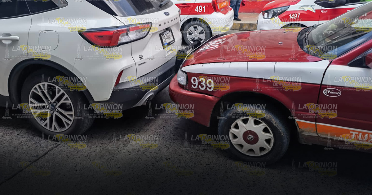 Estrella taxi en una camioneta